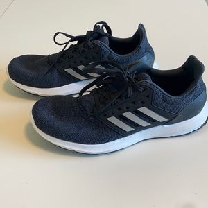 Womens Adidas Cloadfoam Sneakers size 9 blk/wt/sil